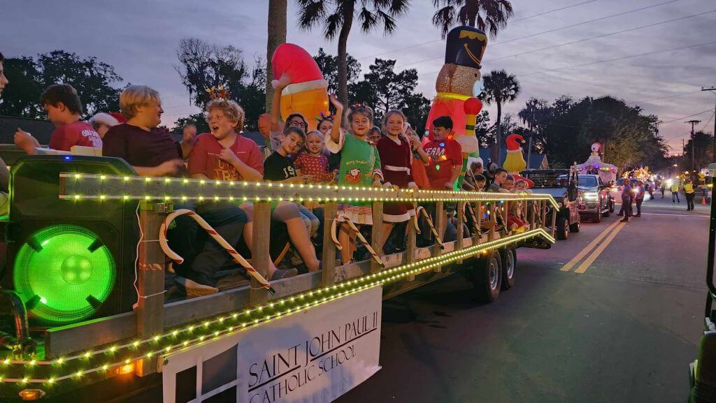 2023 Crystal River Christmas Parade Memories Citrus County Chamber of Commerce